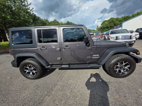 Used 2016 Jeep Wrangler Unlimited Sport w/ Quick Order Package 24S AWD/4WD image 4