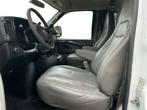 Used 2014 GMC Savana 3500 image 10