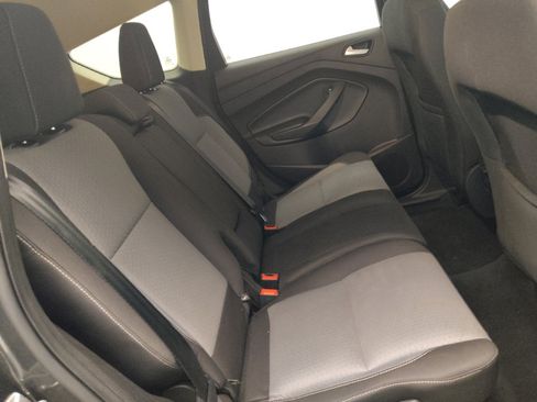 Used 2018 Ford Escape SE FWD image 19