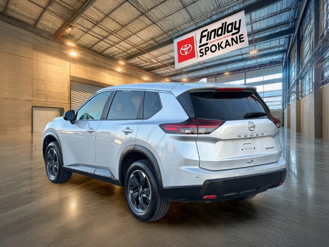 Used 2024 Nissan Rogue SV AWD/4WD image 6
