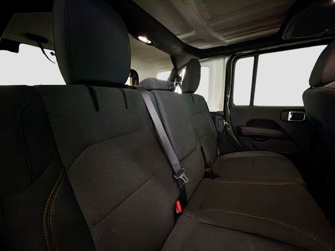 Used 2024 Jeep Wrangler Unlimited Sahara w/ Technology Group image 26