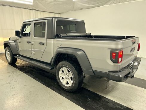 Used 2020 Jeep Gladiator Sport w/ Quick Order Package 23S image 7