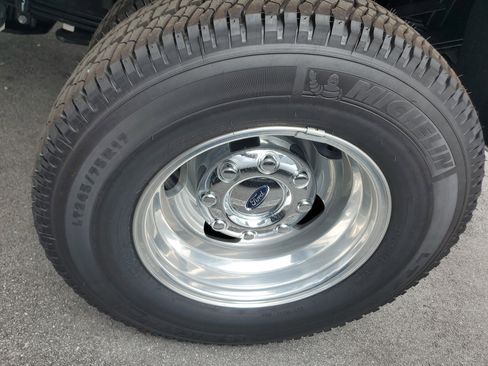 New 2026 Ford F350 Platinum image 5