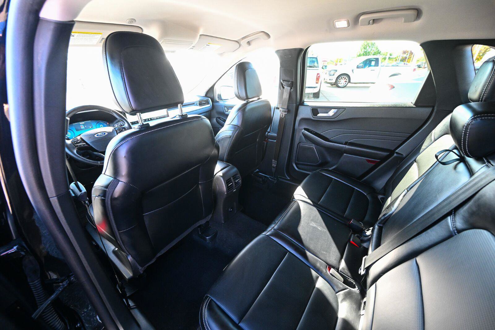 Certified 2025 Ford Escape Platinum AWD/4WD image 22