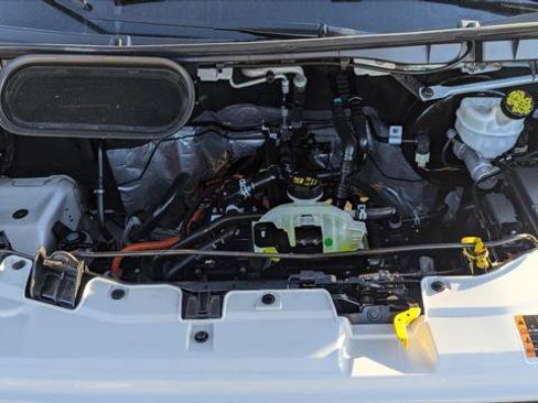 Used 2023 Ford E-Transit Medium Roof image 28