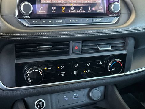 Used 2023 Nissan Rogue S FWD image 18