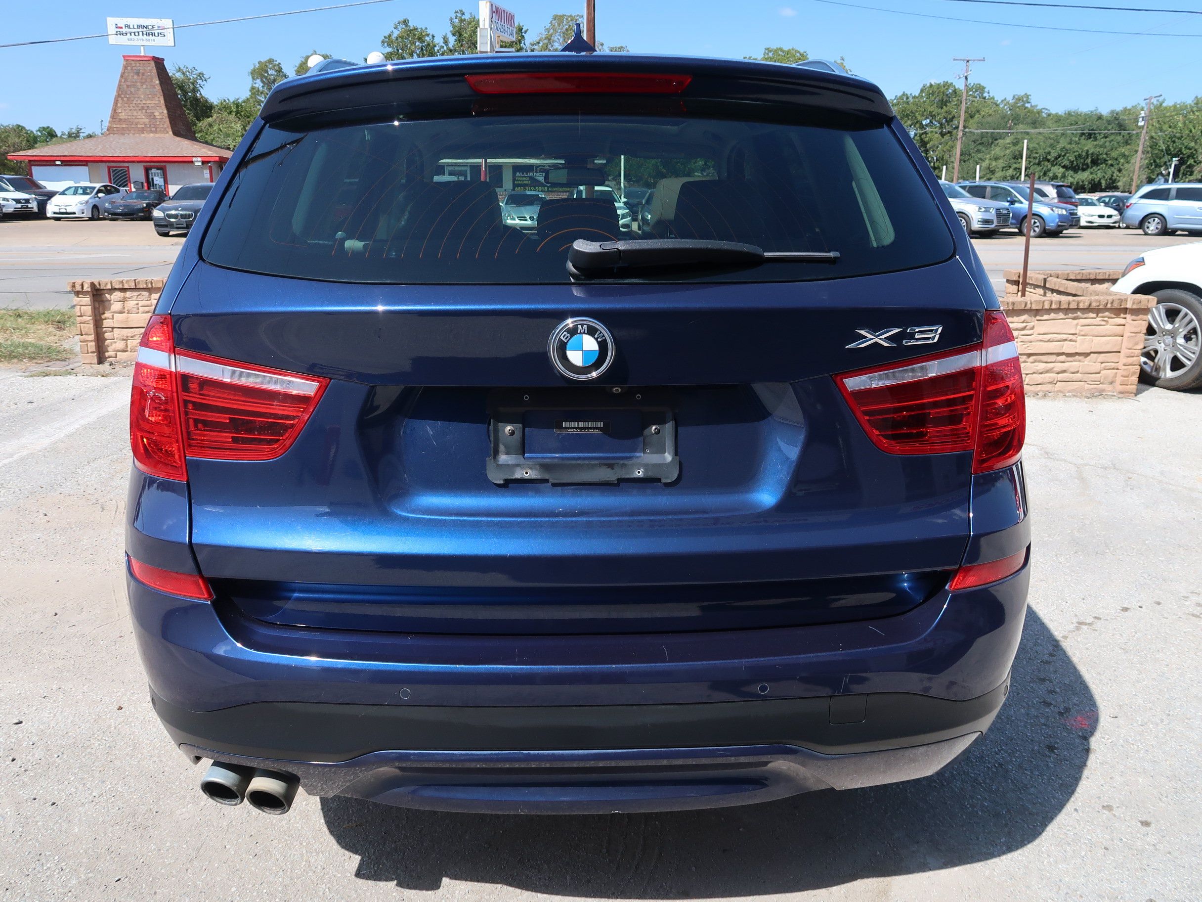 Used 2017 BMW X3 sDrive28i RWD image 10
