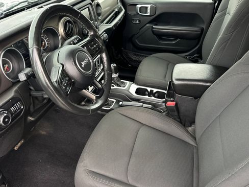 Used 2018 Jeep Wrangler Sport image 10