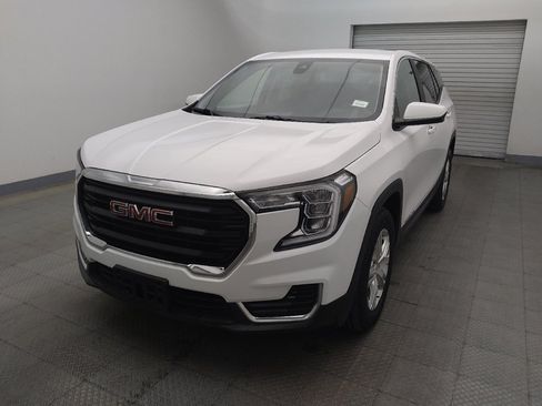 Used 2024 GMC Terrain SLE FWD image 15