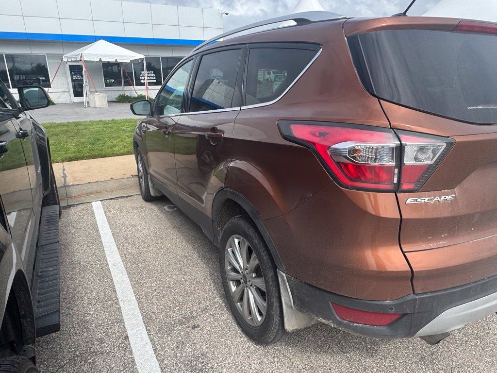 Used 2017 Ford Escape Titanium AWD/4WD image 4