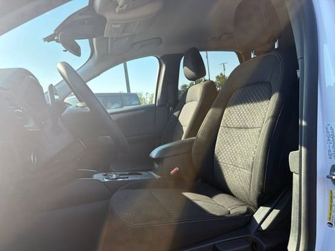 Used 2025 Ford Escape Active FWD image 9