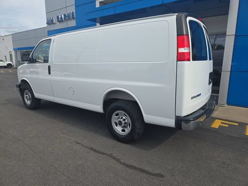Certified 2025 GMC Savana 2500 w/ Driver Convenience Package RWD image 4
