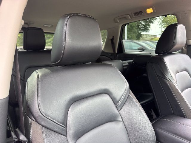 Used 2024 Nissan Pathfinder SL FWD image 26