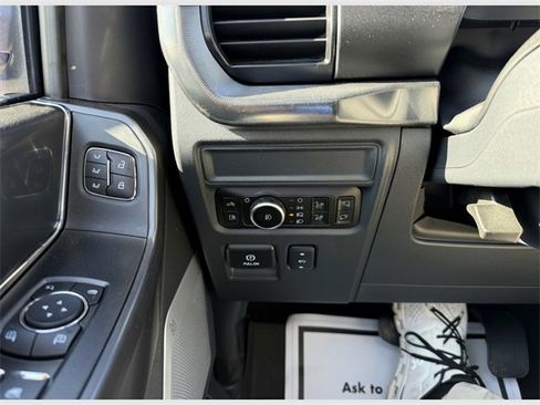 Used 2025 Ford F150 Lariat w/ Equipment Group 502A High image 26