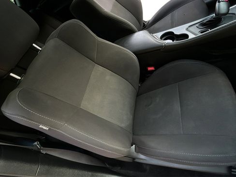 Used 2015 Dodge Challenger R/T RWD image 19