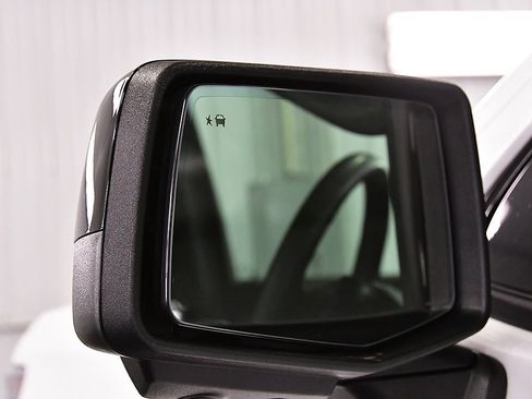 Used 2024 GMC Sierra 1500 AT4 w/ AT4 Preferred Package image 17