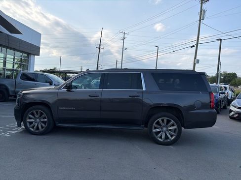 Used 2017 Chevrolet Suburban LS RWD image 5