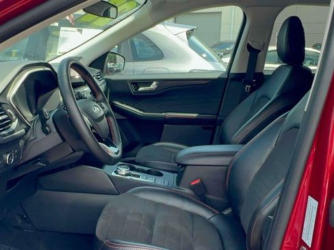 Used 2022 Ford Escape SEL w/ SEL Stealth AWD Package image 11