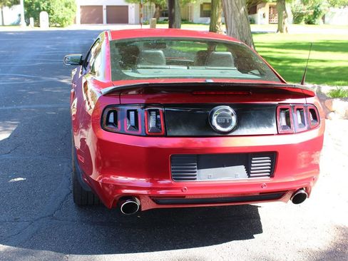 Used 2013 Ford Mustang GT Premium w/ Security Pkg image 28