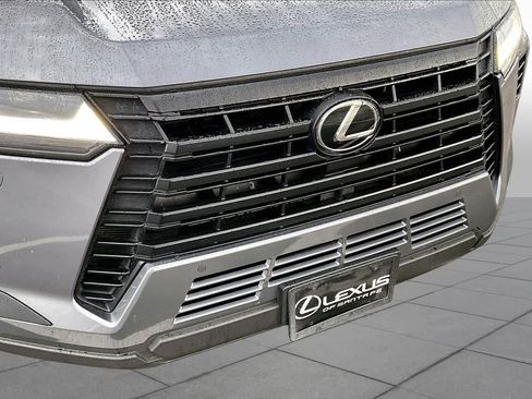 Used 2025 Lexus GX 550 w/ Accessory Package (2T) AWD/4WD image 29