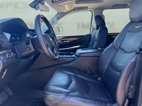 Used 2018 Cadillac Escalade Premium Luxury AWD/4WD image 9