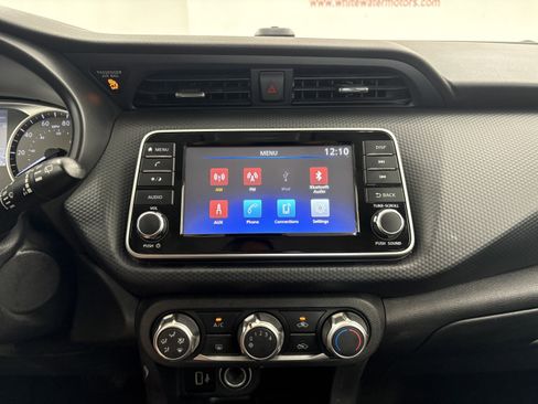 Used 2023 Nissan Kicks S FWD image 13