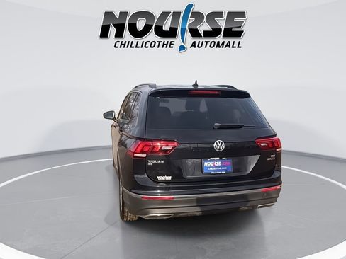 Used 2018 Volkswagen Tiguan SE w/ Panoramic Sunroof Package image 7