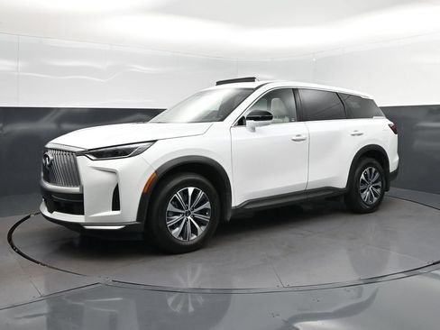 Certified 2026 INFINITI QX60 Pure w/ Cargo Package FWD image 3
