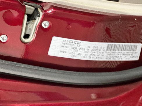 Used 2017 Chrysler Pacifica Touring-L FWD image 33