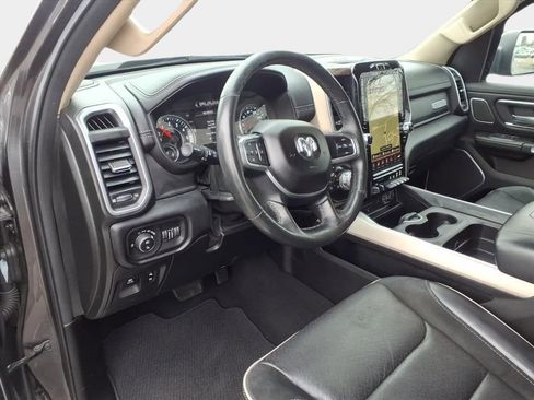 Used 2019 RAM 1500 Laramie image 9