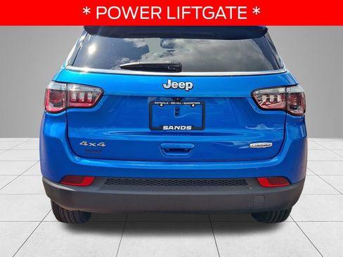 Used 2022 Jeep Compass Latitude w/ Convenience Group AWD/4WD image 5