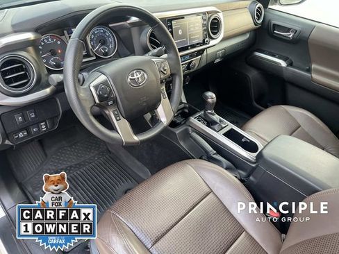 Used 2022 Toyota Tacoma Limited image 16