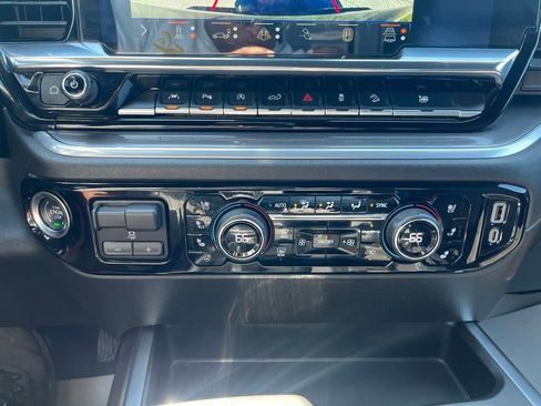 Used 2025 Chevrolet Silverado 1500 High Country w/ Midnight Edition AWD/4WD image 19