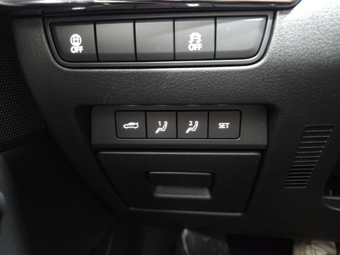 Used 2021 MAZDA MAZDA3 s FWD image 36