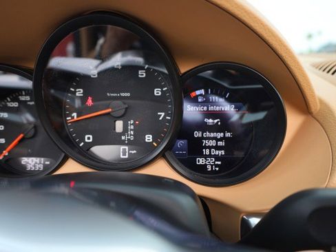 Used 2017 Porsche 718 Boxster RWD image 31
