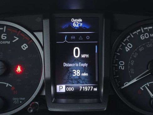 Used 2022 Toyota Tacoma TRD Off-Road AWD/4WD image 29