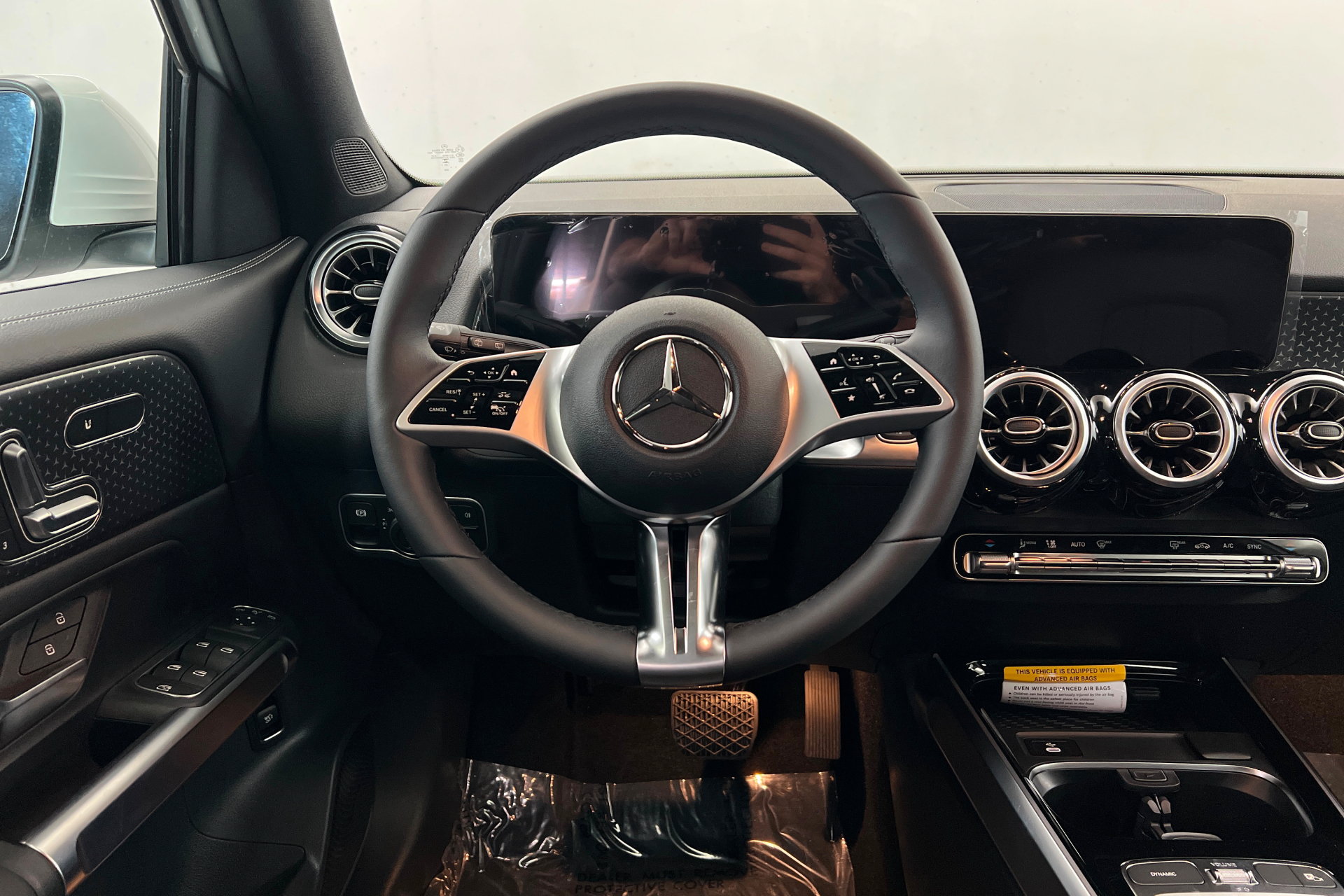 New 2026 Mercedes-Benz GLB 250 4MATIC image 12