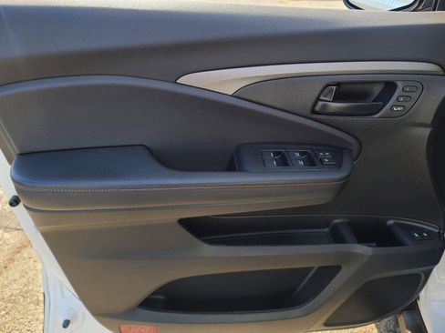 Used 2023 Honda Passport TrailSport image 10