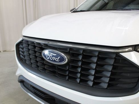 Used 2023 Ford Escape Active AWD/4WD image 31