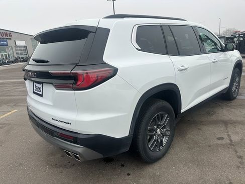 Used 2025 GMC Acadia Elevation image 3