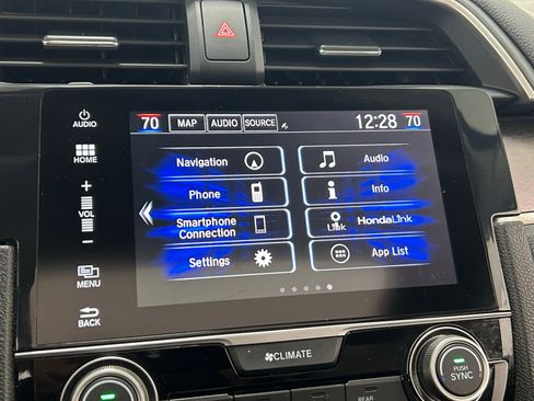 Used 2017 Honda Civic Touring image 16