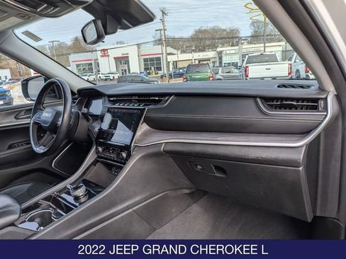 Used 2022 Jeep Grand Cherokee L Limited AWD/4WD image 25