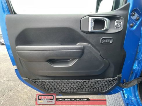 Used 2022 Jeep Wrangler Unlimited Sport image 23