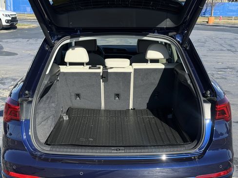 Used 2024 Audi Q3 2.0T Premium w/ Convenience Package image 55