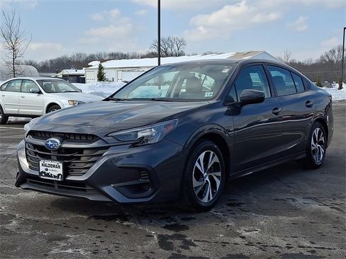 Used 2023 Subaru Legacy Premium image 3