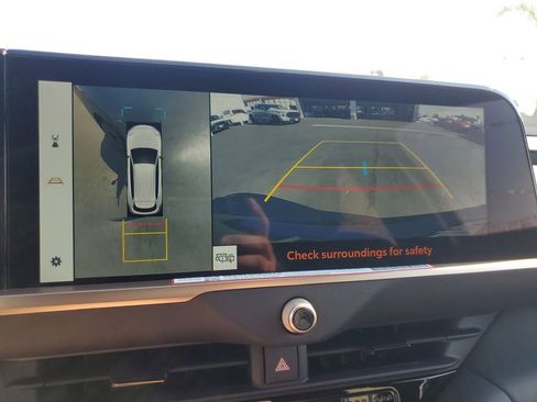 New 2025 Toyota Crown Signia image 22