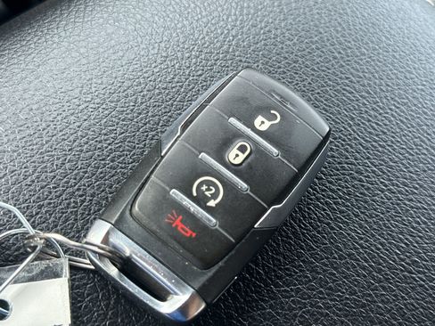 Used 2022 RAM 1500 Big Horn AWD/4WD image 36