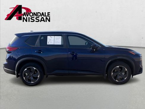 Certified 2024 Nissan Rogue SV w/ SV Premium Package image 8