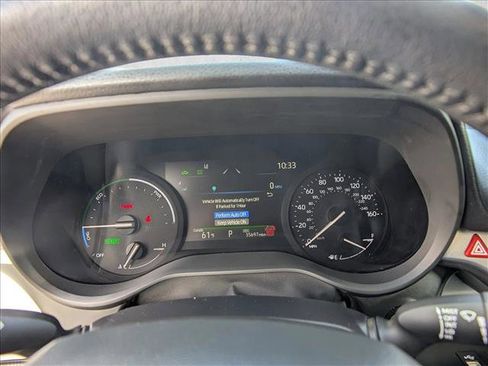 Used 2025 Toyota Sienna XLE FWD image 11