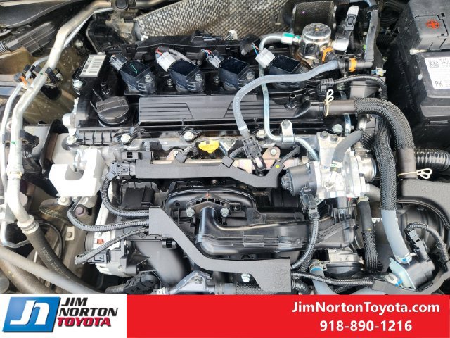Used 2025 Toyota Corolla SE w/ SE Premium Package FWD image 31